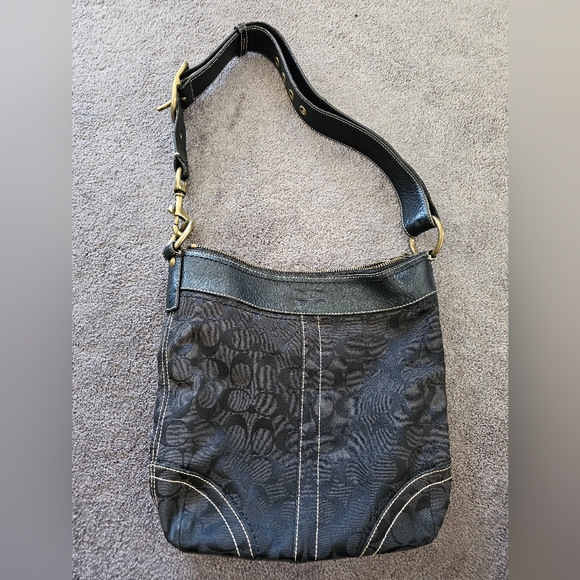 Coach signature shoulder bag - Picture 2 of 6